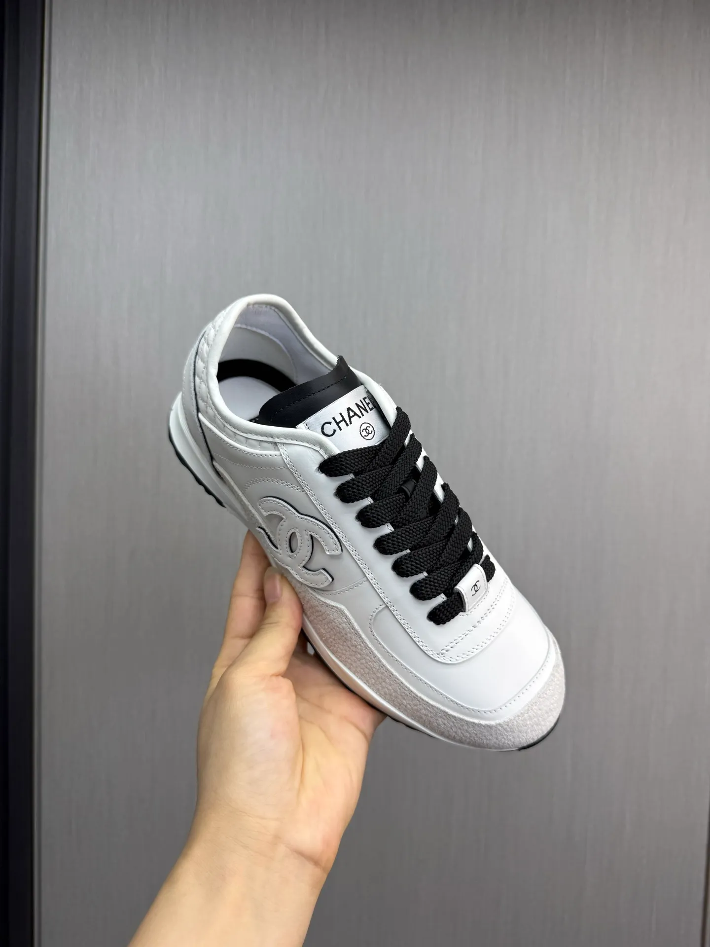 Men's men's shoes 💰600💰 Chanel Chanel 25A latest couple's white shoes casual sports shoes skate shoes 🩷💚 original purchase and development production Xiaoxiang C Home counter another super hot model, loved by Internet celebrity bloggers and ladies, various praises on social platforms, super popular and high quality 😍😍 latest material classic black and white color matching The upper foot is full of fashion 🎊🎊 ▪️Material: Original customized imported cowhide material ▪️Inner lining: Customized mesh ▪️Sole: Original open-molded TPU non-slip outsole ▪️Size: 35-44
